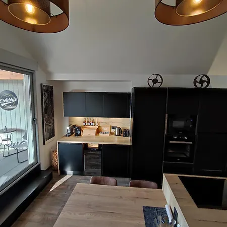 L'Acierie Logis De Luxe Avec Jacuzzi Apartment Champagnole Room photo