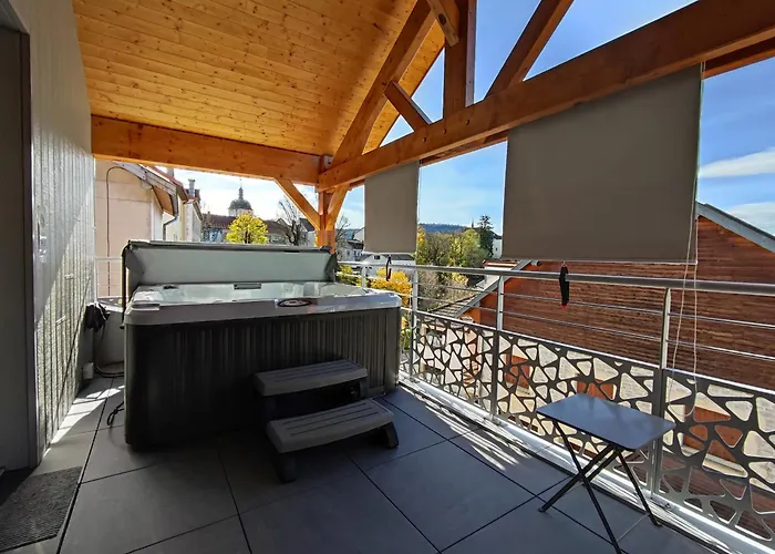 L\'Acierie Logis De Luxe Avec Jacuzzi